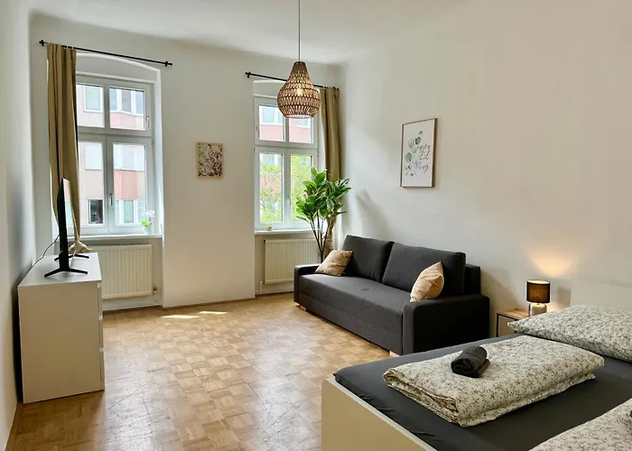 130 M2 Spacious 5-room * וינה