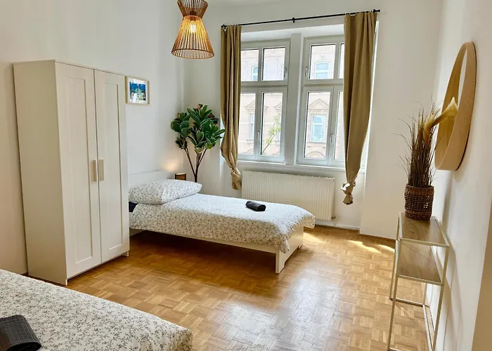 130 M2 Spacious 5-room דירה *